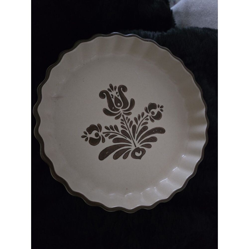 Vintage Pfaltzgraff Village 9 Inch Quiche Baking Dish Stoneware #233 Made in USA
